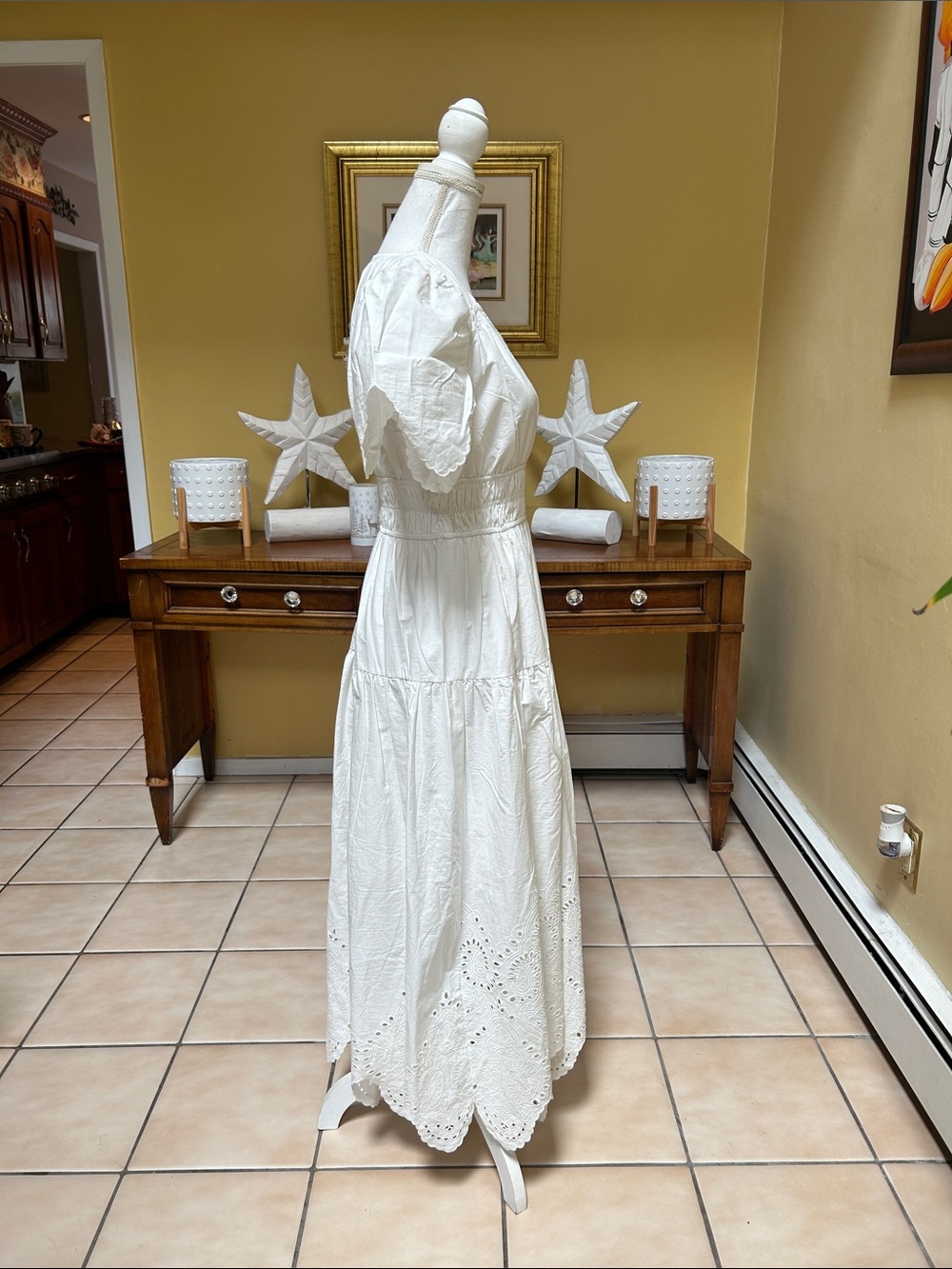 Moon River White Floral Embroidered Tiered Eyelet Puff Sleeve V Neck Maxi Dress - Picture 6 of 16